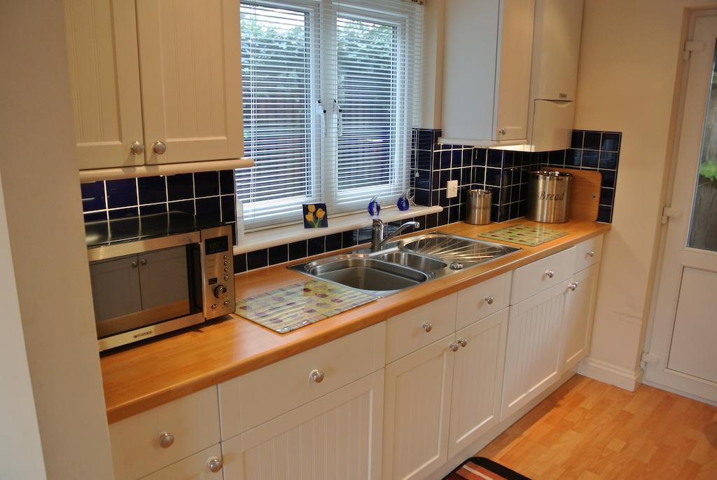 Bramley Cottage Sandown Exterior photo